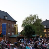 Sommerkonzert 2023 - Publikum und Gebäude